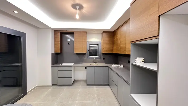 Fitted kitchen